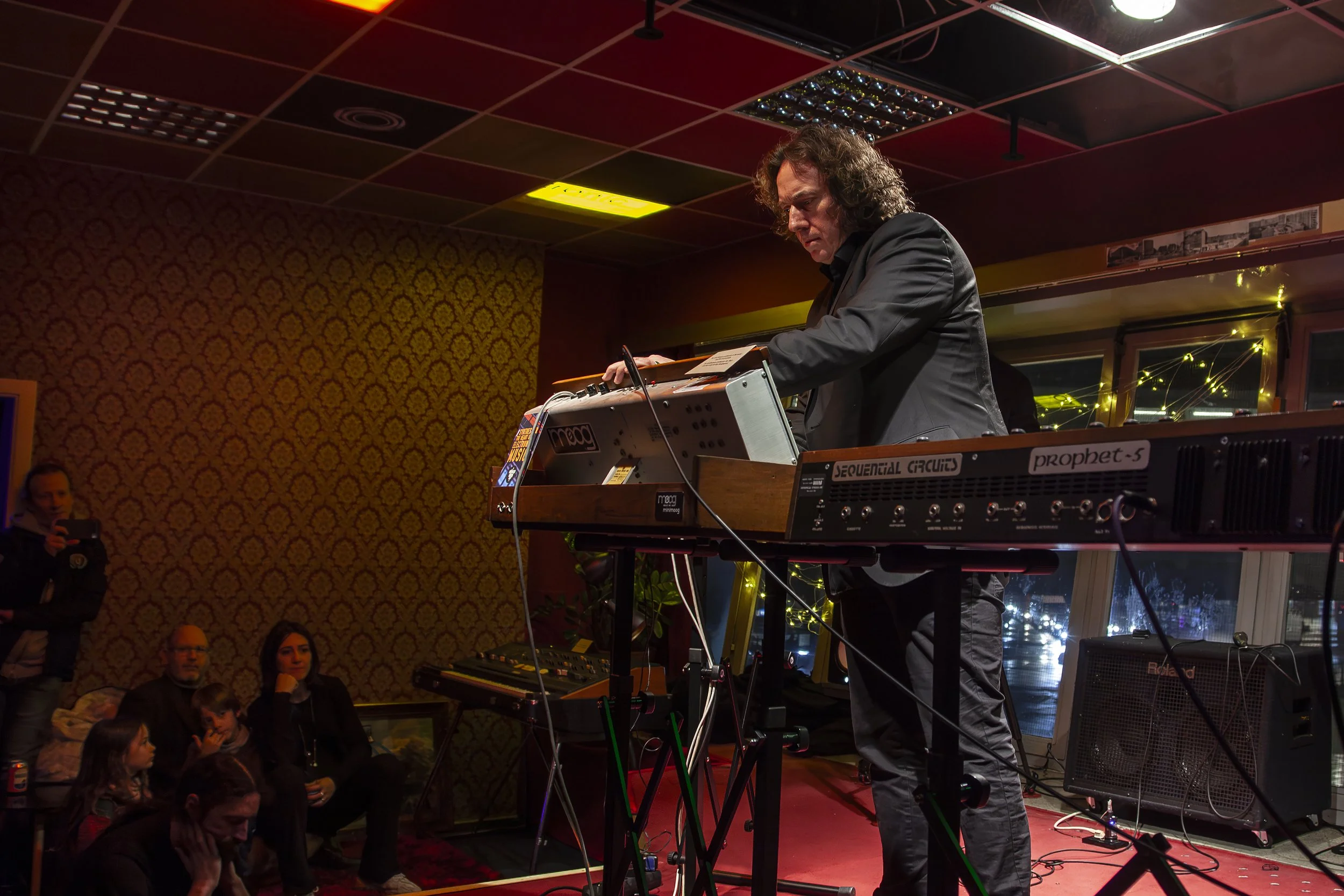 Thorsten Quaeschning performing with a Moog synthesizer in 2025